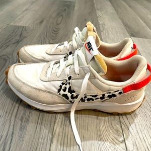 Nike Leopard swoosh shoes. Size 10